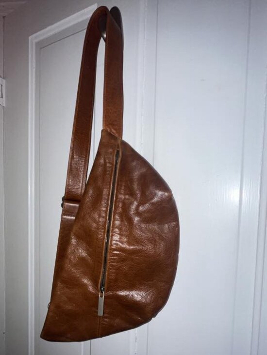 Rough & Tumble Handbags - Rough & Tumble Gallery Sling Saddle Leather